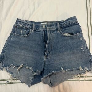 Abercrombie Curve Love high rise mom short